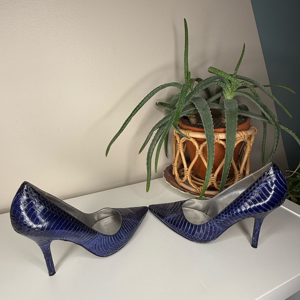 Vintage Nina New York Snakeskin Blue Pointed Toe Stiletto Heels Size 8.5M - Picture 4 of 13